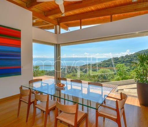 Casa no Condomínio Arrozal com 05 suítes, Siriúba em Ilhabela com 636m²