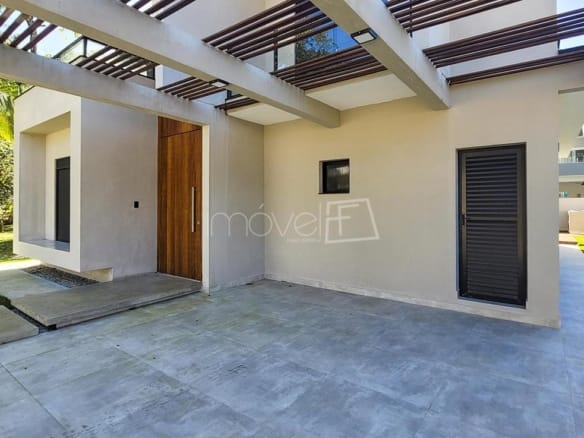 Casa de Condomínio para Venda com 4 quartos, em LAGOINHA com 205,04m²