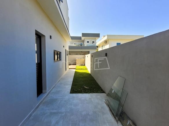 Casa de Condomínio para Venda com 4 quartos, em LAGOINHA com 205,04m²