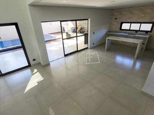 Casa de Condomínio para Venda com 4 quartos, em LAGOINHA com 205,04m²