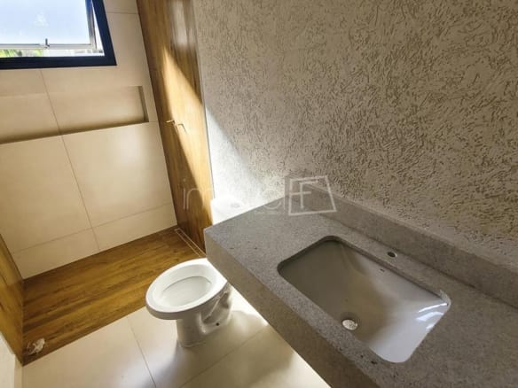 Casa de Condomínio para Venda com 4 quartos, em LAGOINHA com 205,04m²