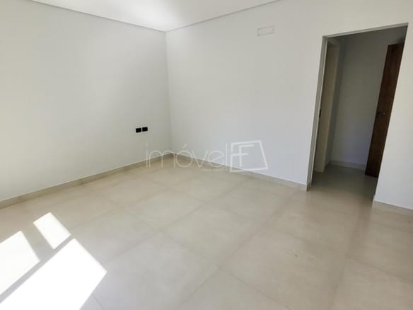 Casa de Condomínio para Venda com 4 quartos, em LAGOINHA com 205,04m²
