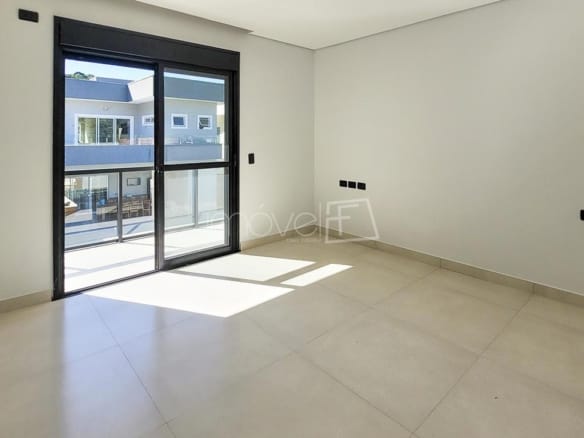 Casa de Condomínio para Venda com 4 quartos, em LAGOINHA com 205,04m²