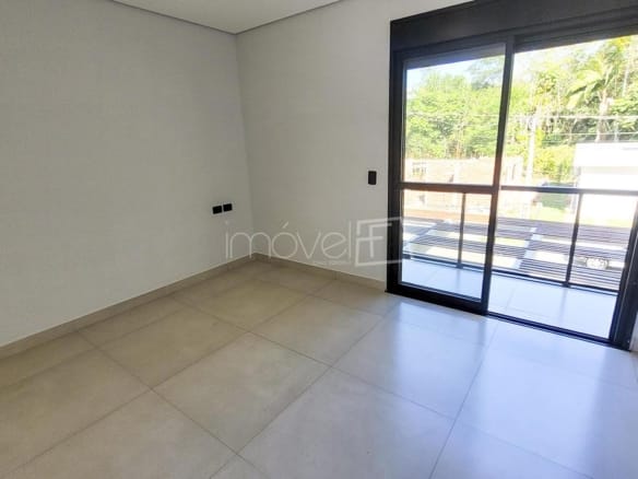 Casa de Condomínio para Venda com 4 quartos, em LAGOINHA com 205,04m²
