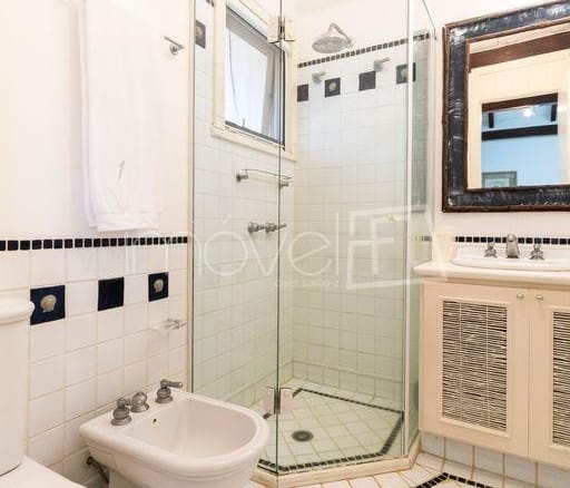 Casa de Condomínio para Venda com 6 quartos, em Camburi com 600m²