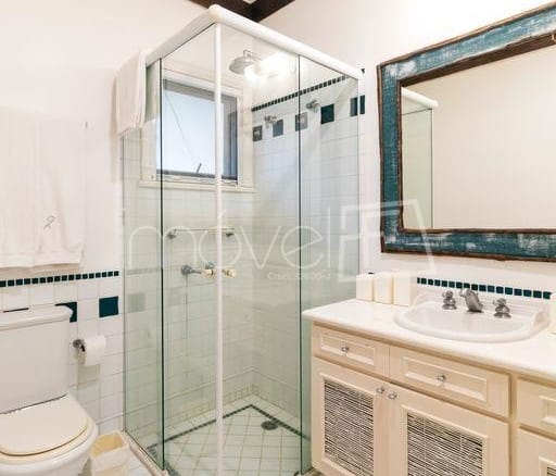 Casa de Condomínio para Venda com 6 quartos, em Camburi com 600m²