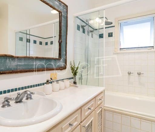 Casa de Condomínio para Venda com 6 quartos, em Camburi com 600m²