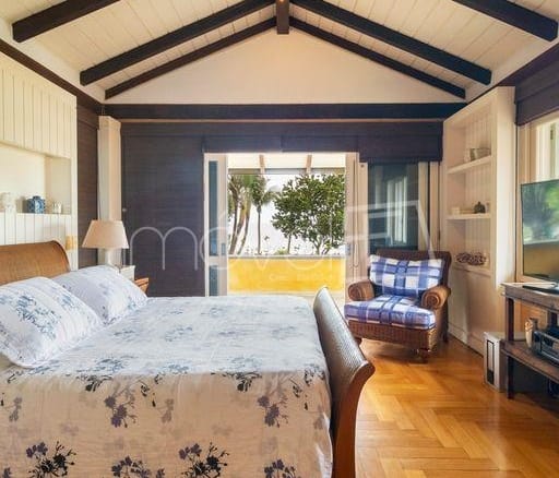 Casa de Condomínio para Venda com 6 quartos, em Camburi com 600m²