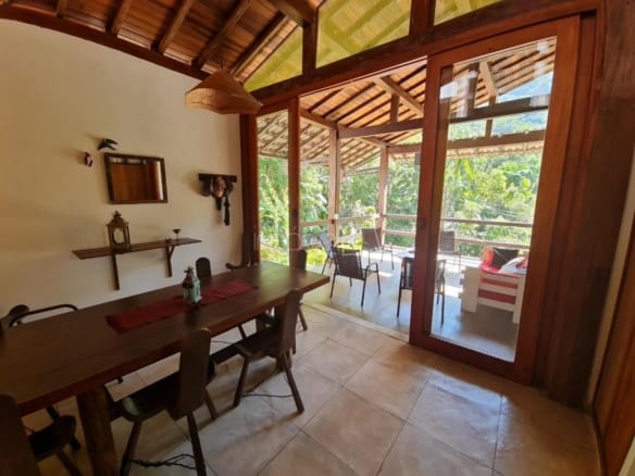 Casa de Condomínio para Venda com 4 quartos, em Praia Vermelha com 220m²