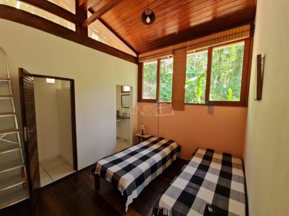 Casa de Condomínio para Venda com 4 quartos, em Praia Vermelha com 220m²