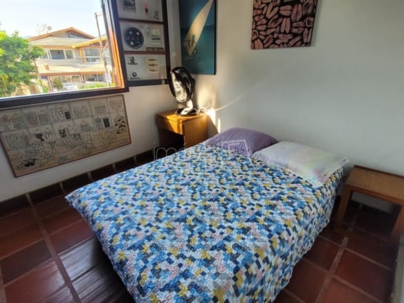 Casa à Venda em Ubatuba no Condomínio Salga Praia da lagoinha com 3 Quartos e 247m²