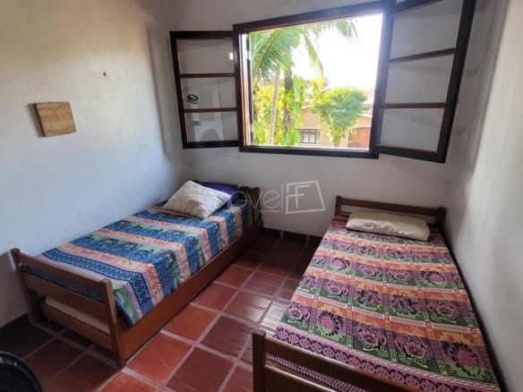Casa à Venda em Ubatuba no Condomínio Salga Praia da lagoinha com 3 Quartos e 247m²