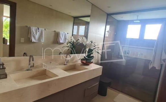 Casa de Condomínio para Venda com 5 quartos, em Mata de São João com 293m²
