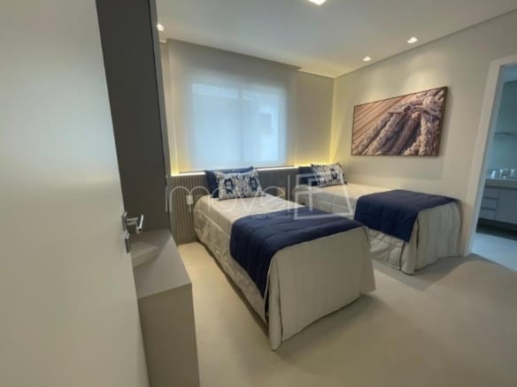 Casa de Condomínio para Venda com 5 quartos, em Riviera com 370,21m²