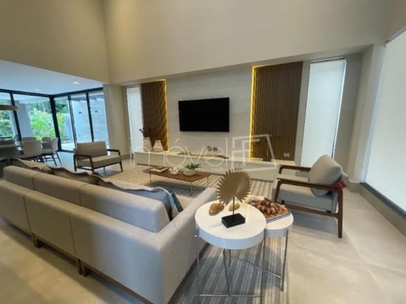Casa de Condomínio para Venda com 5 quartos, em Riviera com 370,21m²