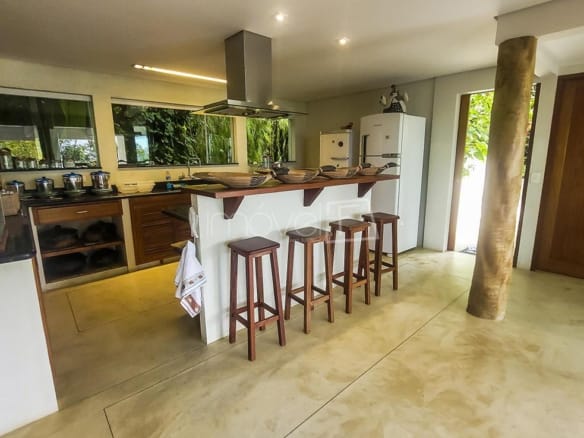 Casa de Condomínio para Venda com 5 quartos em Praia do Pulso com 365m²