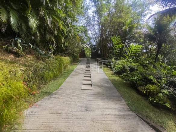 Casa de Condomínio para Venda com 5 quartos em Praia do Pulso com 365m²