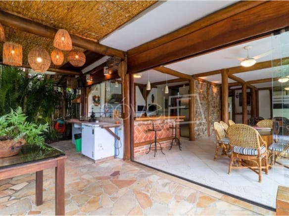 Casa de Condomínio para Venda com 6 quartos, em Ilhabela com 257,48m²