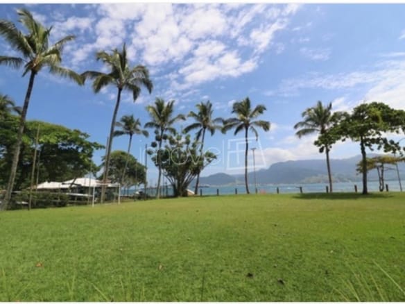 Casa de Condomínio para Venda com 6 quartos, em Ilhabela com 257,48m²