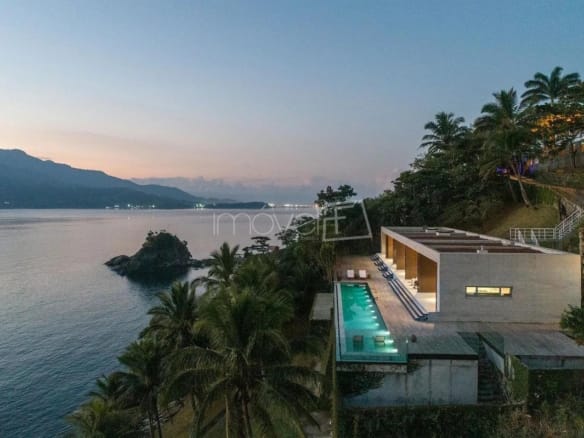 Casa para Venda com 3 quartos, em Ilhabela com 325m²