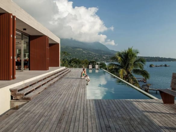Casa para Venda com 3 quartos, em Ilhabela com 325m²