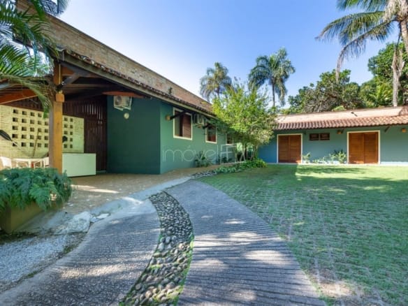 Casa para Venda com 6 quartos em Praia do Pulso com 400m²