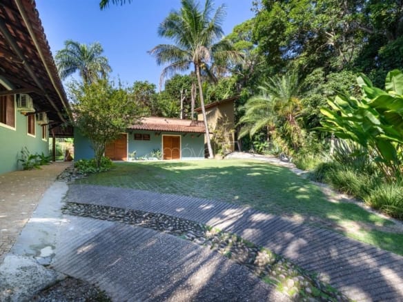 Casa para Venda com 6 quartos em Praia do Pulso com 400m²