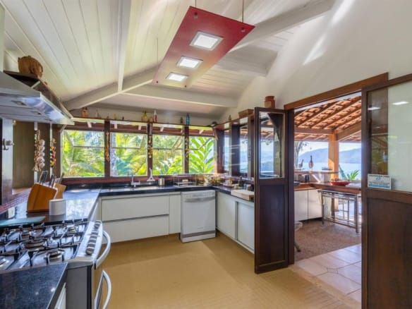 Casa para Venda com 6 quartos em Praia do Pulso com 400m²