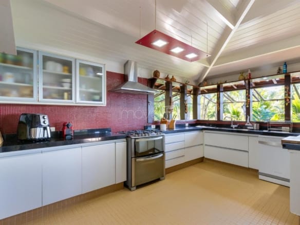 Casa para Venda com 6 quartos em Praia do Pulso com 400m²