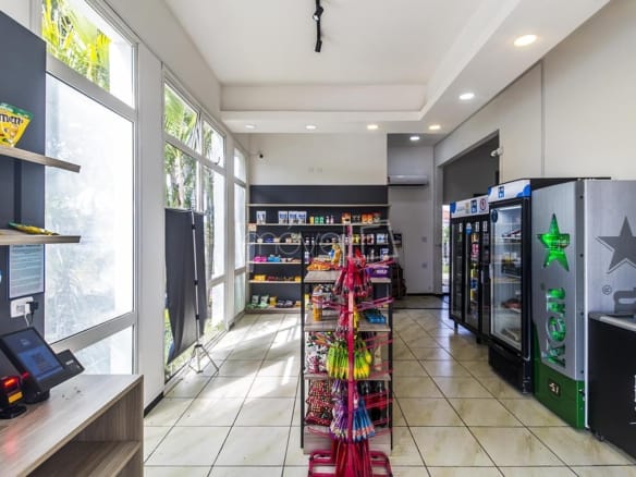 Casa de Condomínio para Venda com 4 quartos, em Tamboré com 318m²
