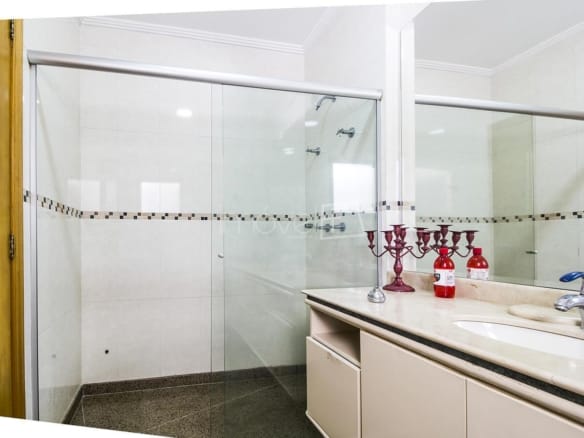 Casa de Condomínio para Venda com 4 quartos, em Tamboré com 318m²