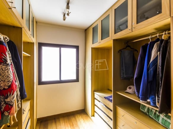 Casa de Condomínio para Venda com 4 quartos, em Tamboré com 318m²