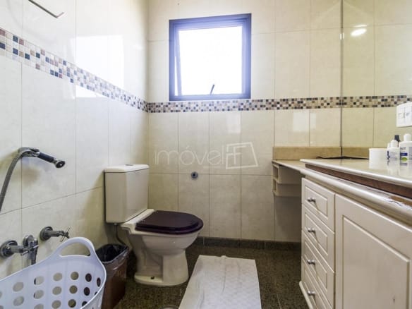 Casa de Condomínio para Venda com 4 quartos, em Tamboré com 318m²