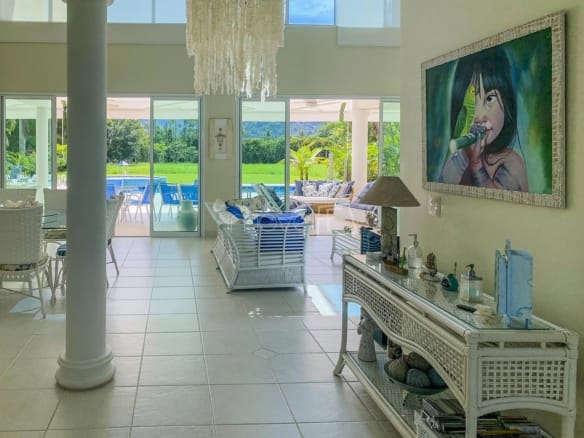 Casa no Condomínio Costa Verde Tabatinga com 5 suítes, na Praia de Tabatinga com 300m²