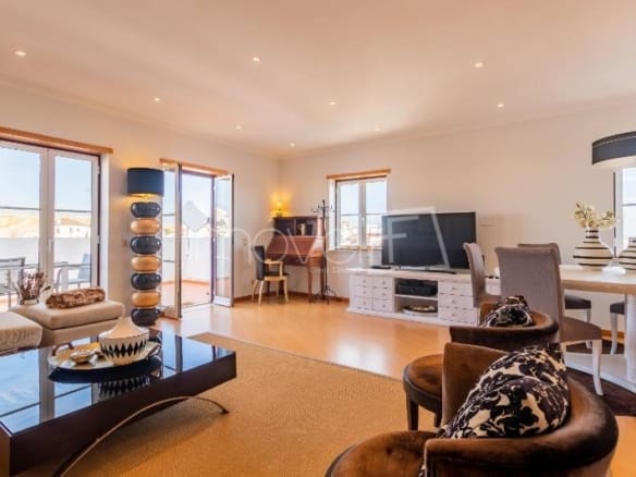 Apartamento para Venda com 3 quartos, em Algarve com 129m²