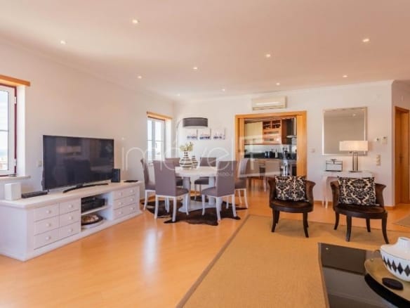 Apartamento para Venda com 3 quartos, em Algarve com 129m²