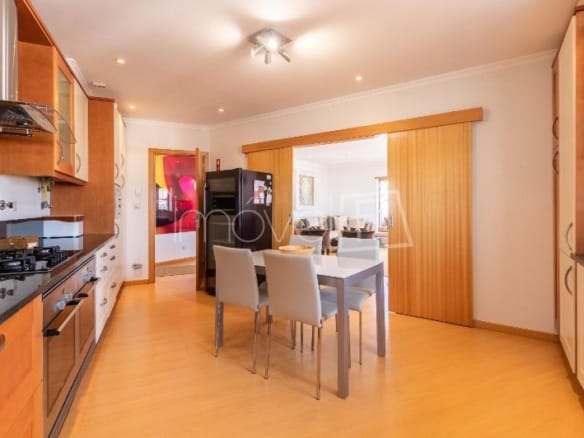 Apartamento para Venda com 3 quartos, em Algarve com 129m²