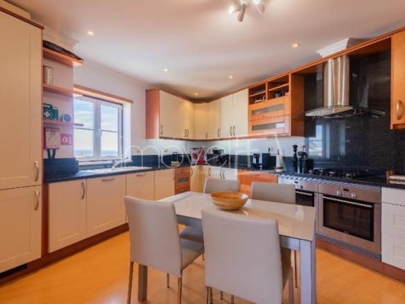 Apartamento para Venda com 3 quartos, em Algarve com 129m²