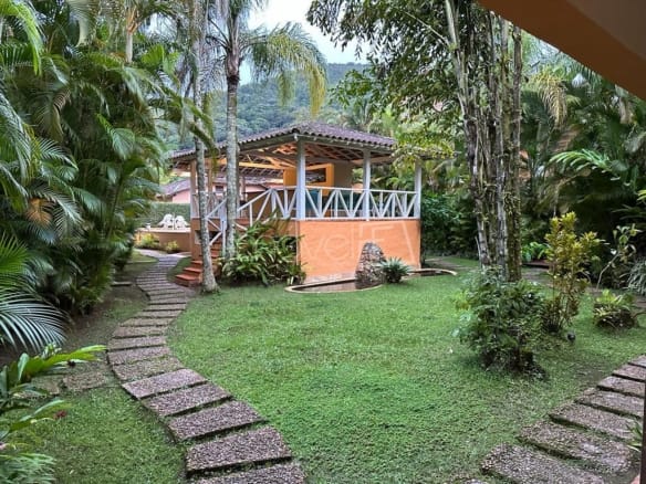 Casa de Condomínio para Venda com 3 quartos, em Camburi com 107m²