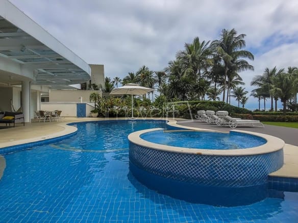 Casa no Condomínio Costa Verde Tabatinga com 5 suítes na Praia de Tabatinga com 361m²