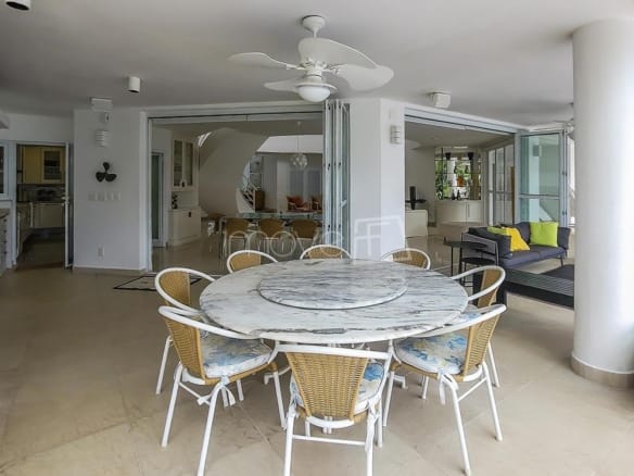 Casa no Condomínio Costa Verde Tabatinga com 5 suítes na Praia de Tabatinga com 361m²