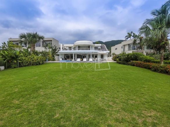 Casa no Condomínio Costa Verde Tabatinga com 5 suítes na Praia de Tabatinga com 361m²
