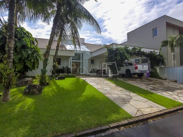 Casa no Condomínio Costa Verde Tabatinga com 5 suítes na Praia de Tabatinga com 361m²
