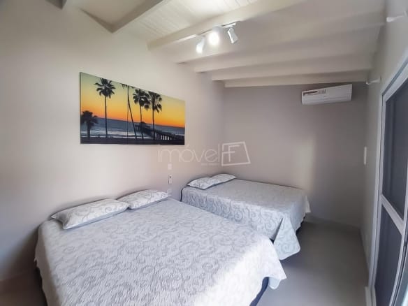 Casa de Condomínio para Venda com 4 quartos, em Praia da Mococa com 250m²