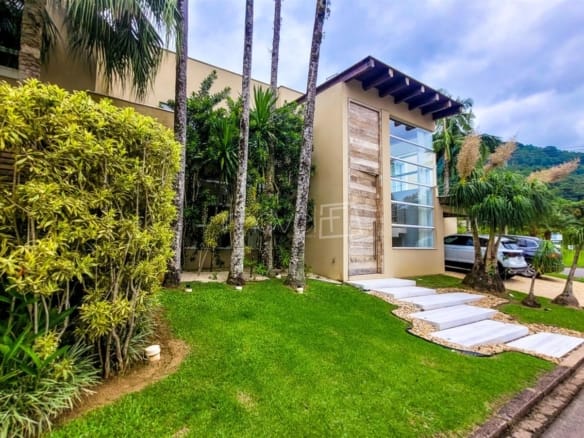 Casa no Condomínio Costa Verde Tabatinga com 8 suítes na Praia de Tabatinga com 670m²