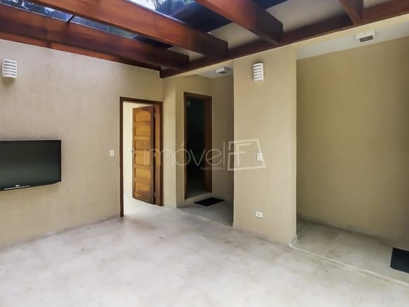 Casa para Temporada em Ubatuba no Condomínio Recanto da Lagoinha com 4 quartos e 300m²