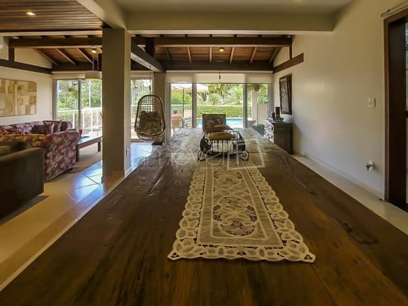 Casa para Temporada em Ubatuba no Condomínio Recanto da Lagoinha com 4 quartos e 300m²