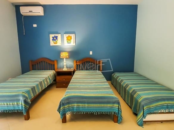 Casa para Temporada em Ubatuba no Condomínio Recanto da Lagoinha com 4 quartos e 300m²