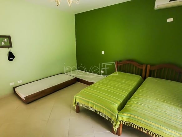 Casa para Temporada em Ubatuba no Condomínio Recanto da Lagoinha com 4 quartos e 300m²