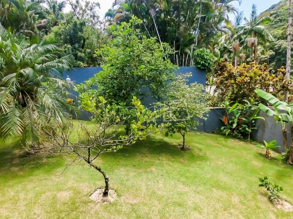 Casa para Temporada em Ubatuba no Condomínio Recanto da Lagoinha com 4 quartos e 300m²